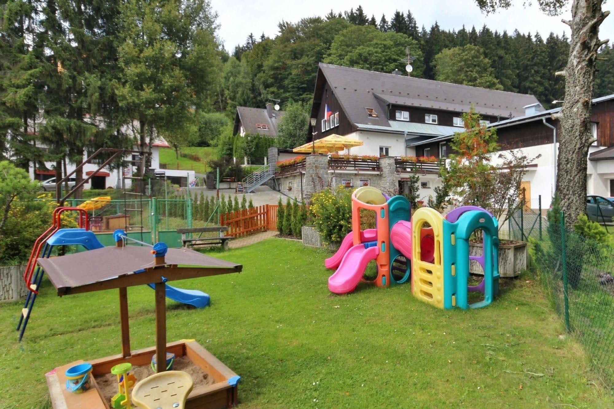 Penzion Bobesova Bouda Železná Ruda Extérieur photo
